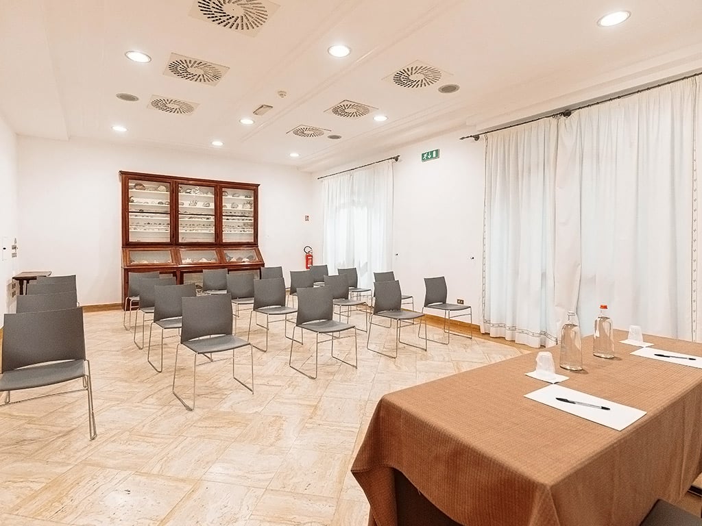 Conference rooms 10 Conference rooms 10