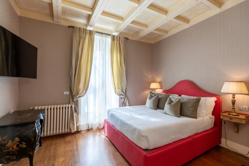 Two-bedroom apartment with terrace12