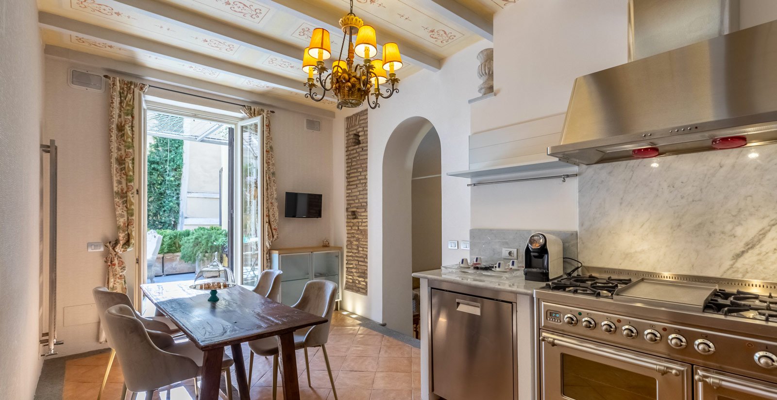 Two-bedroom apartment with terrace16
