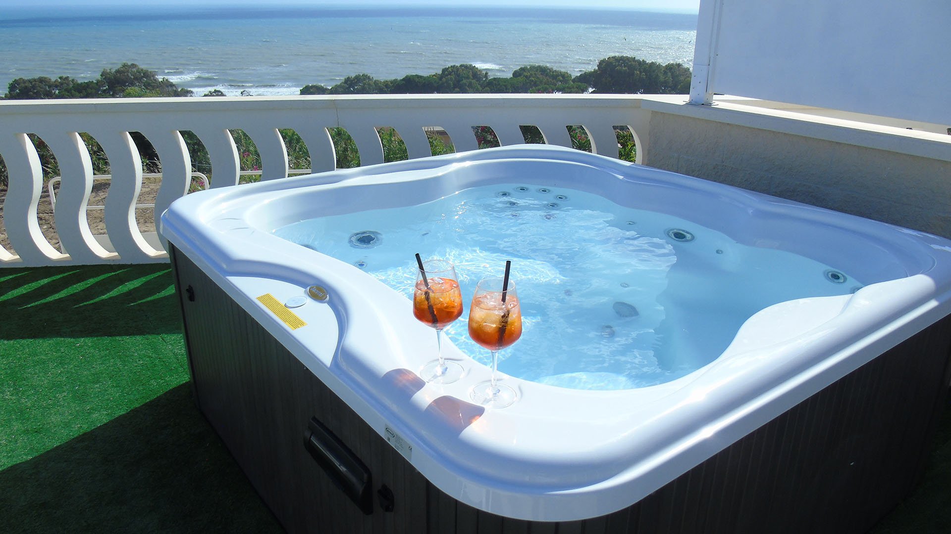 Suite con Jacuzzi, solarium e terrazza vista mare4