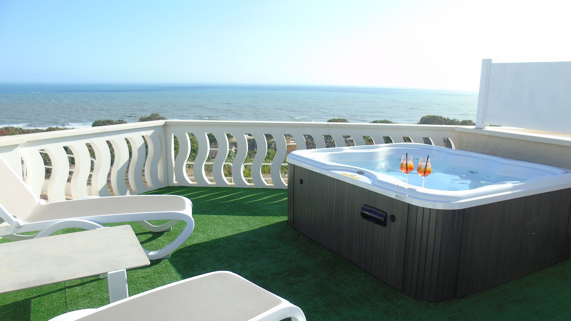Suite con Jacuzzi, solarium e terrazza vista mare5