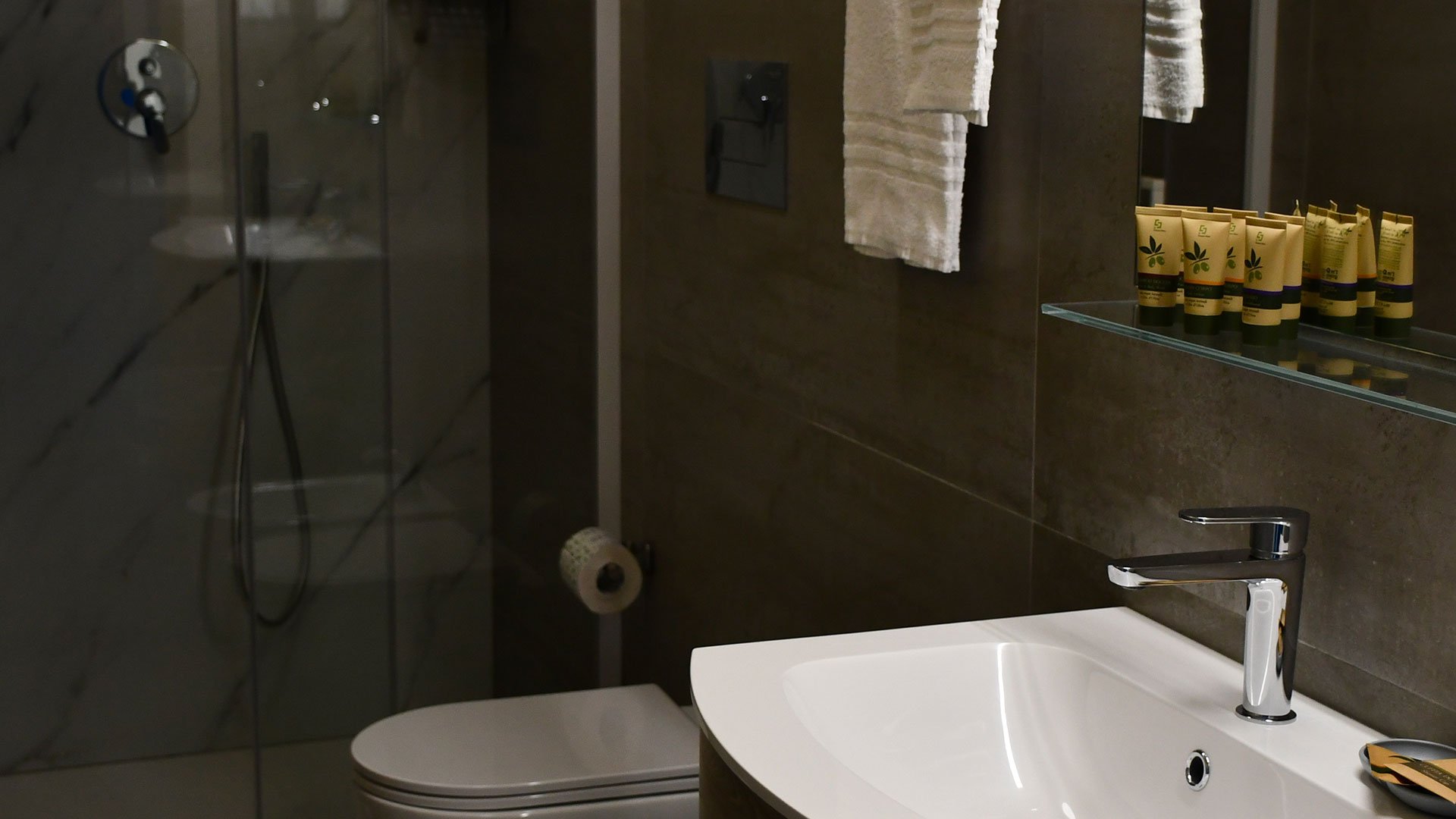 Suite con Jacuzzi, solarium e terrazza vista mare3