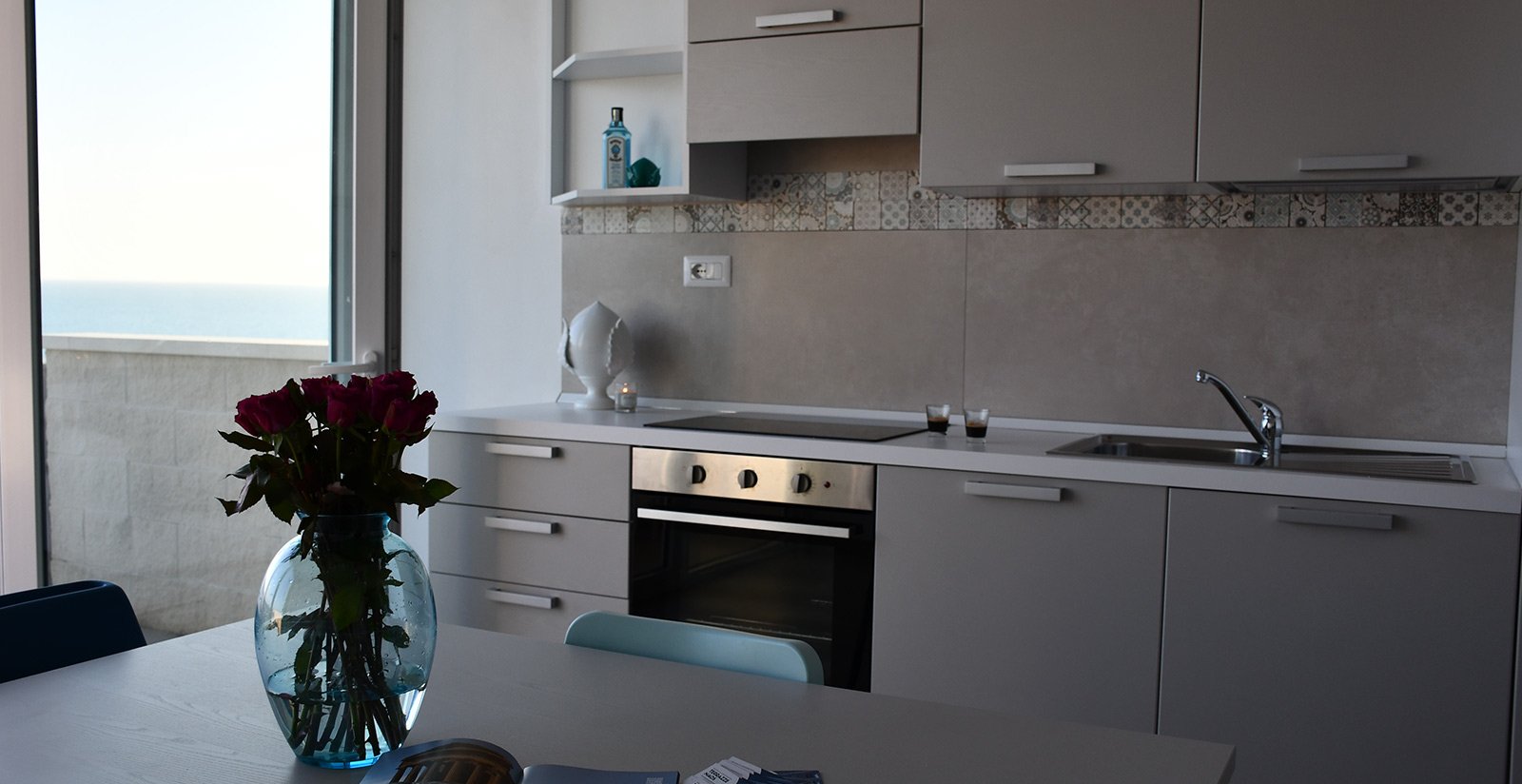 Suite con cucina e terrazza vista mare10