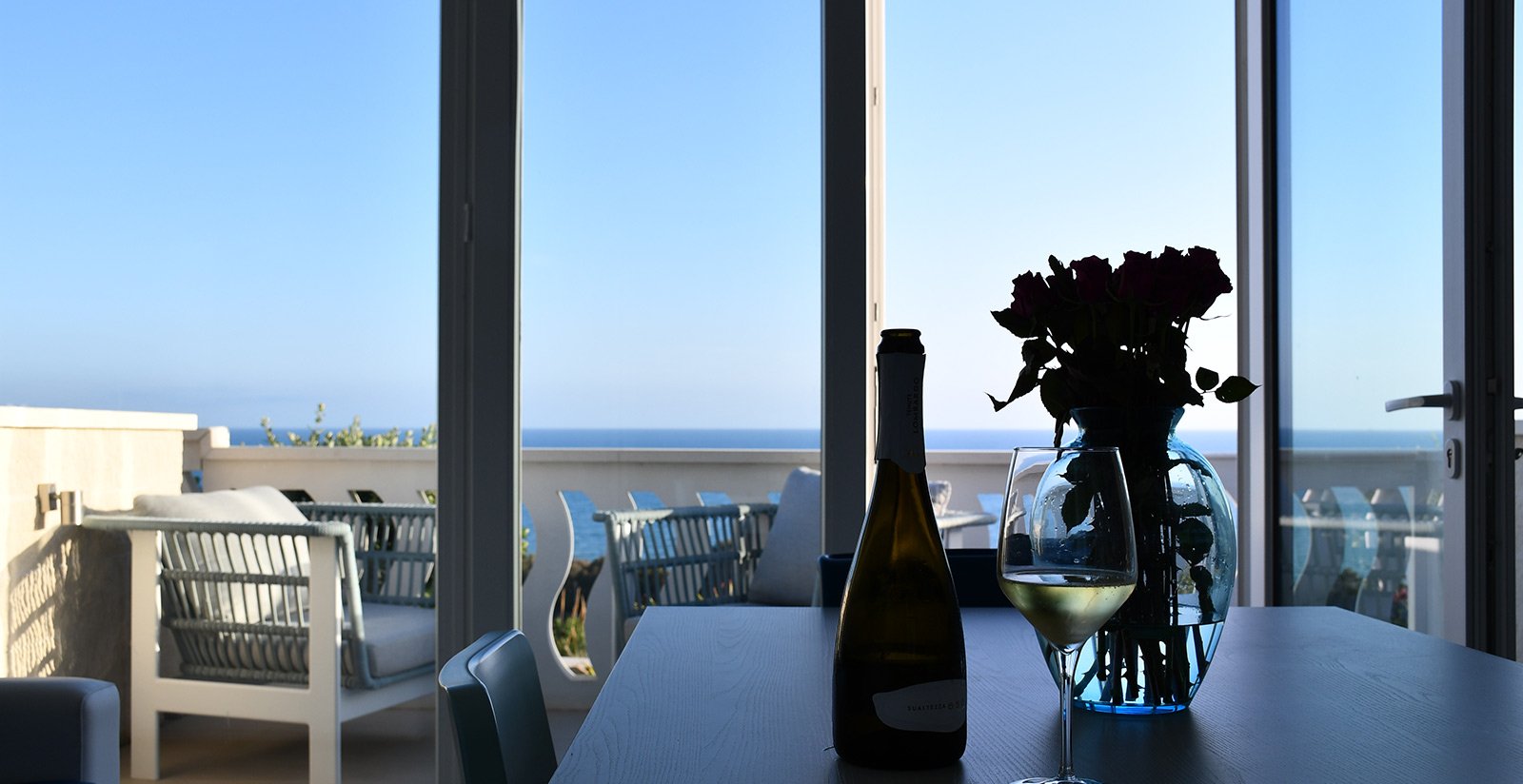 Suite con cucina e terrazza vista mare14
