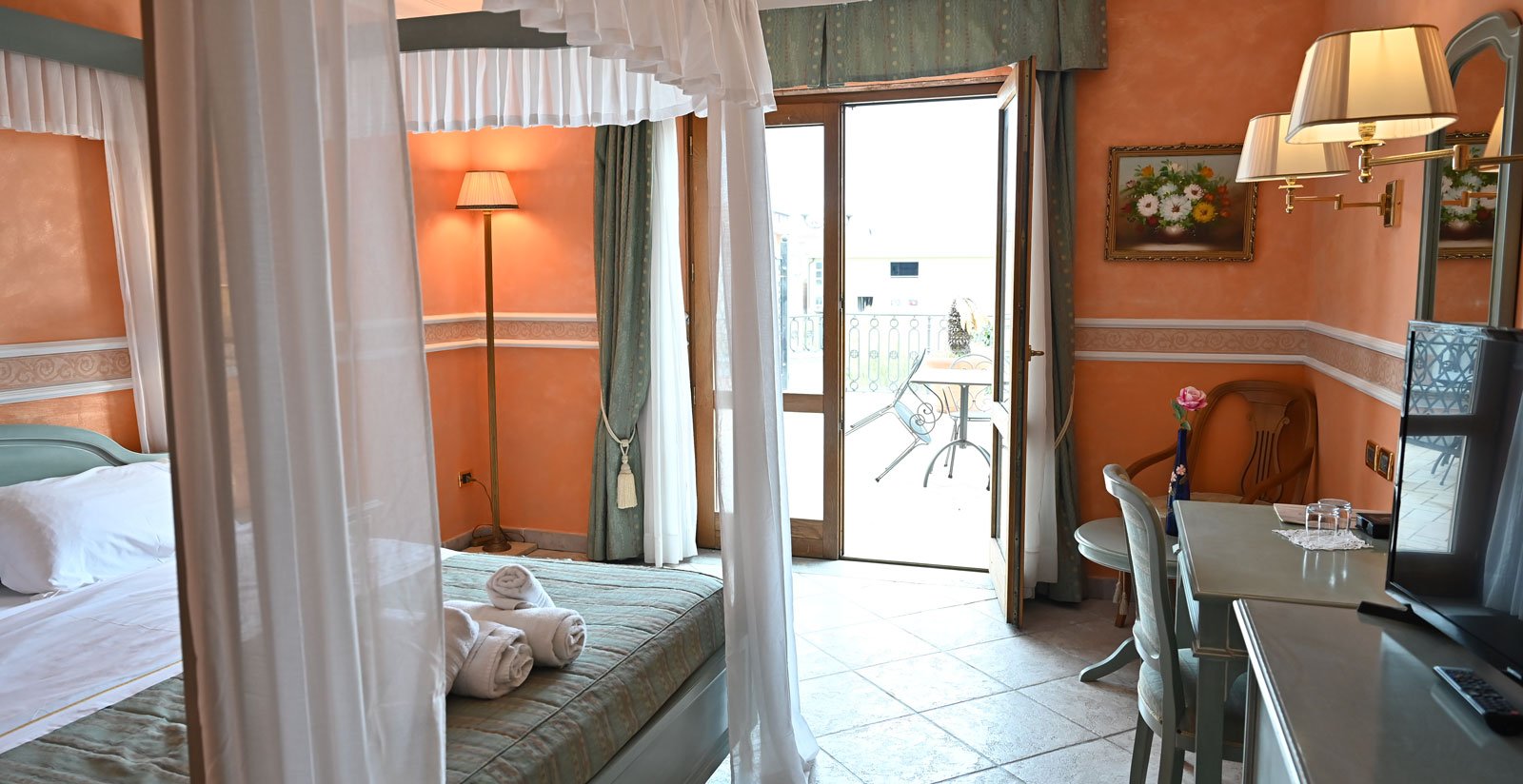 About the Hotel7