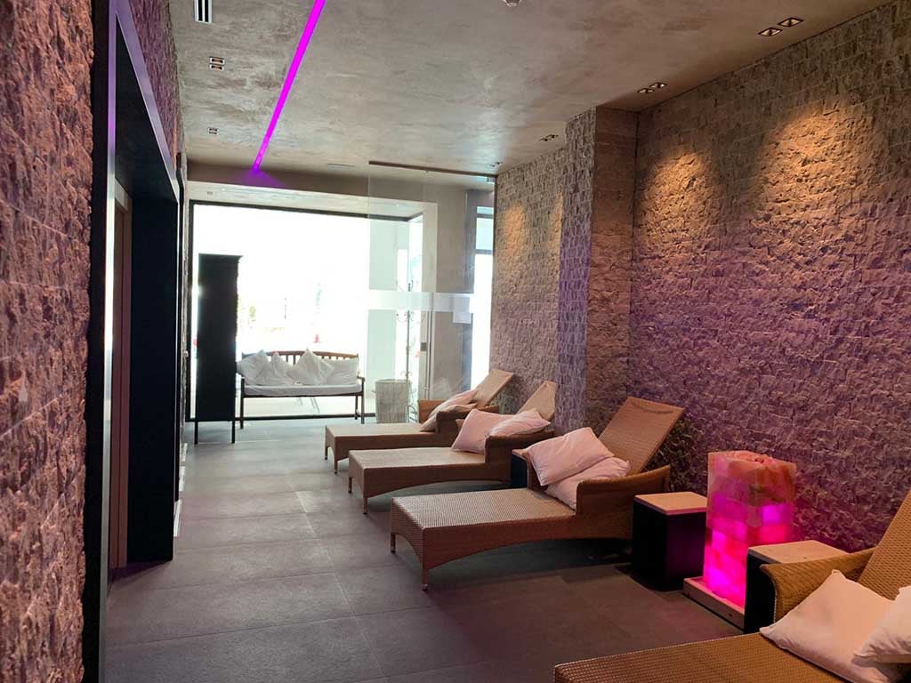 LIFE SPA and RELAXATION AREA15
