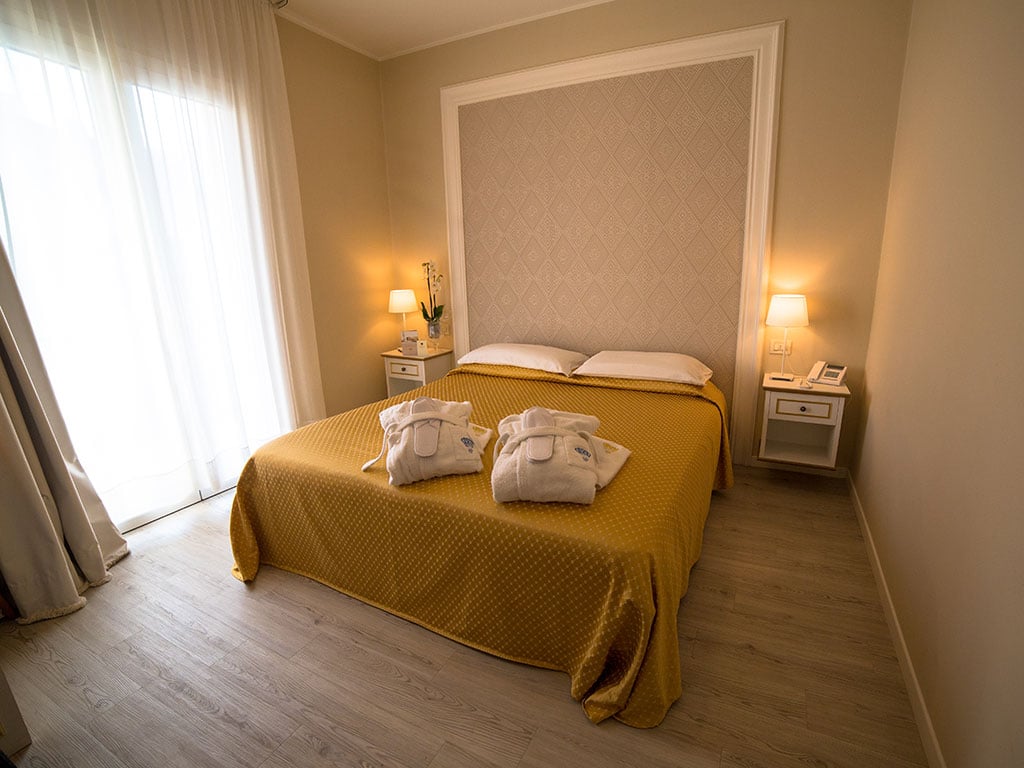 Camere11