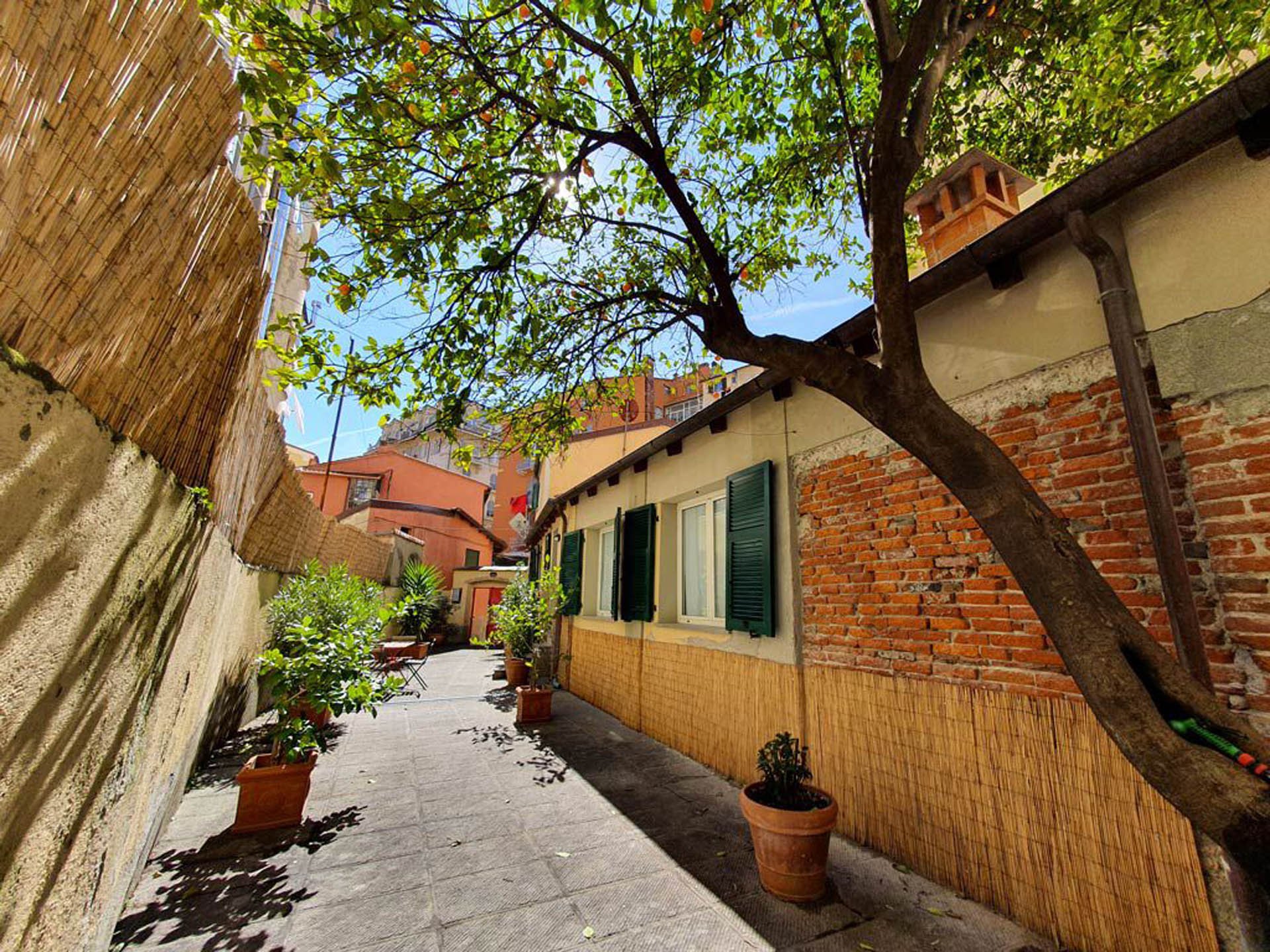 Casa con Giardino5 Casa con Giardino5