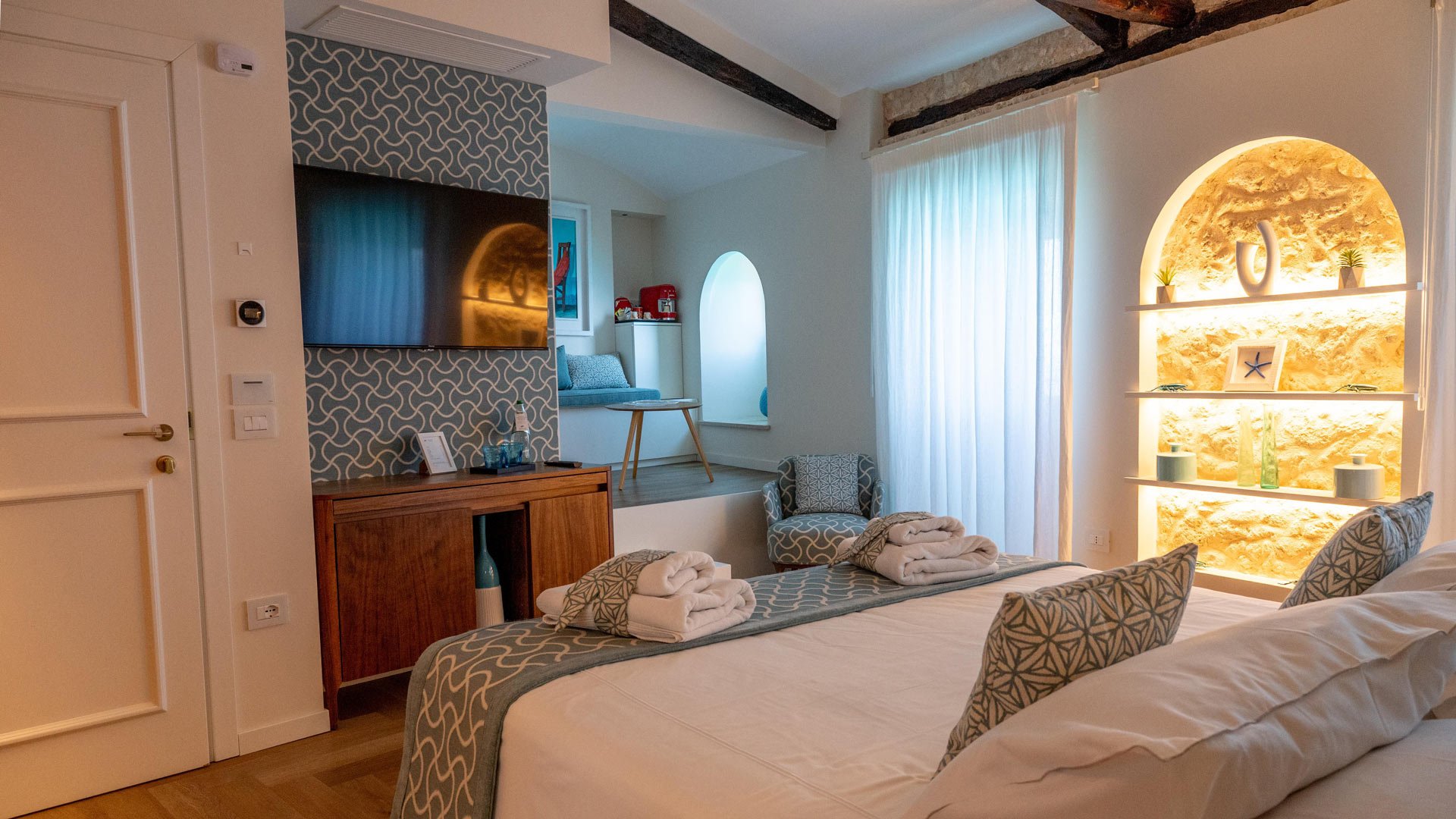 Deluxe Room15