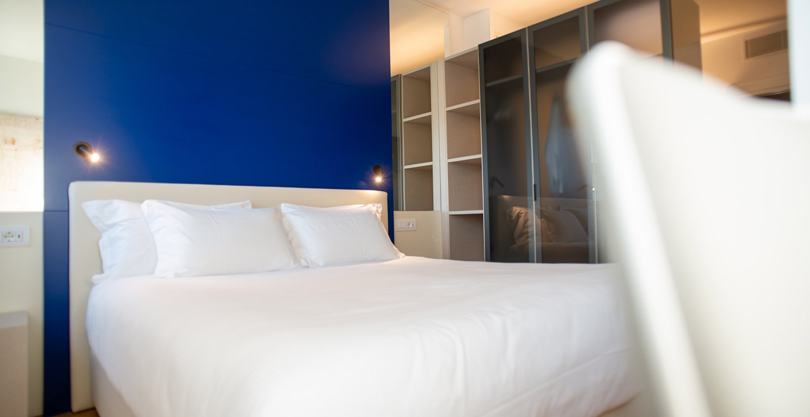 Rooms & Suites11