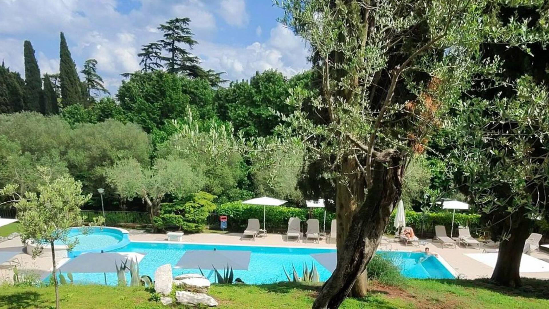 GIARDINO E PISCINA2