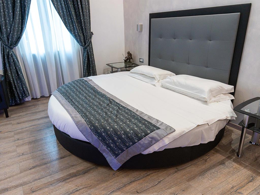 Junior Suite con Vasca Idromassaggio23 Junior Suite con Vasca Idromassaggio23