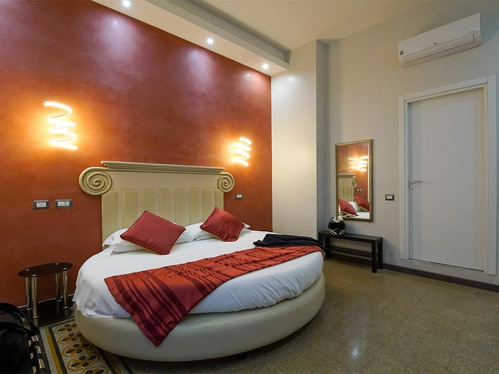 Junior Suite con Vasca Idromassaggio24 Junior Suite con Vasca Idromassaggio24