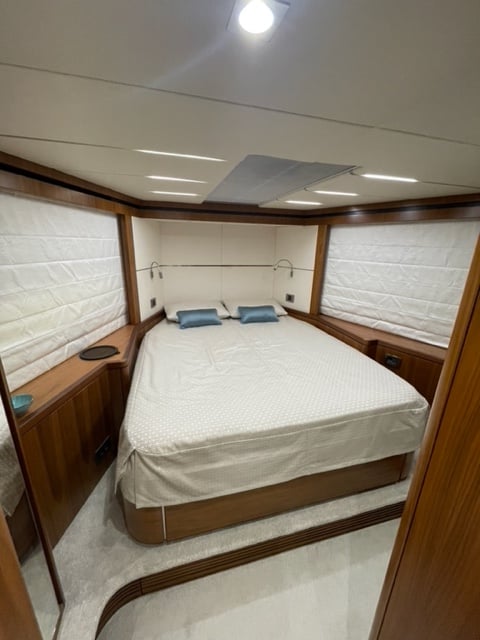 Sunseeker Predator 6832 Sunseeker Predator 6832