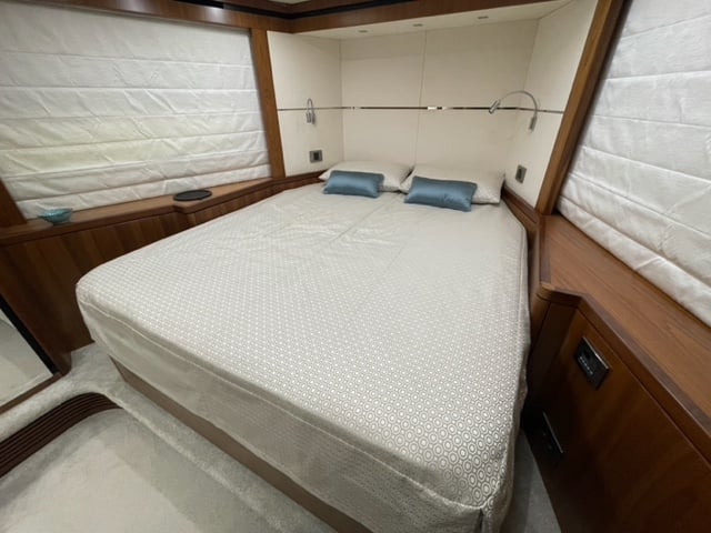 Sunseeker Predator 6834 Sunseeker Predator 6834