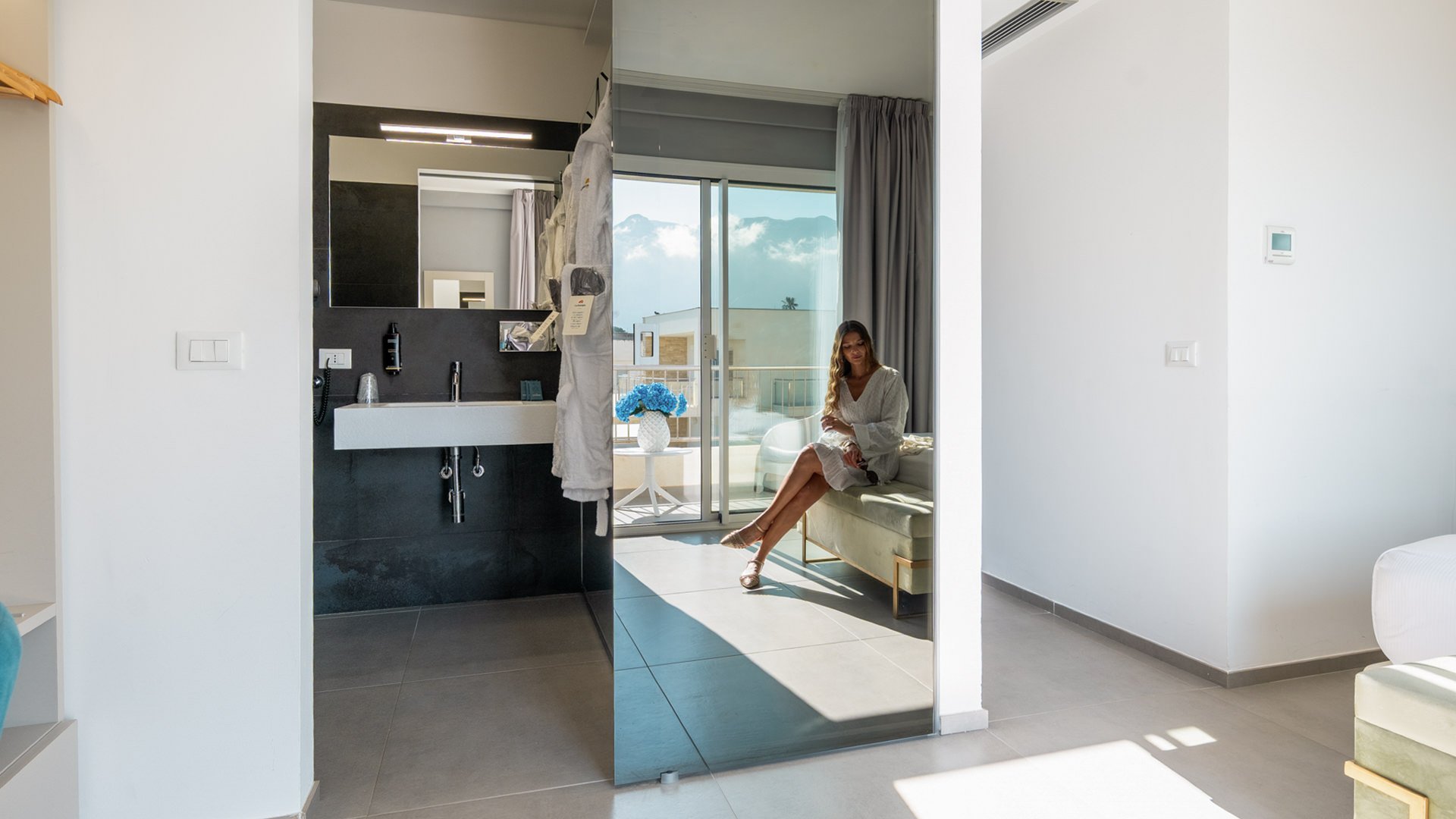 THE LEVEL & SPA5