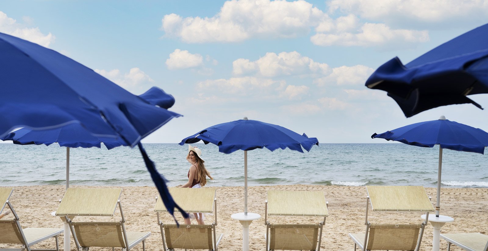 Private equipped beach2