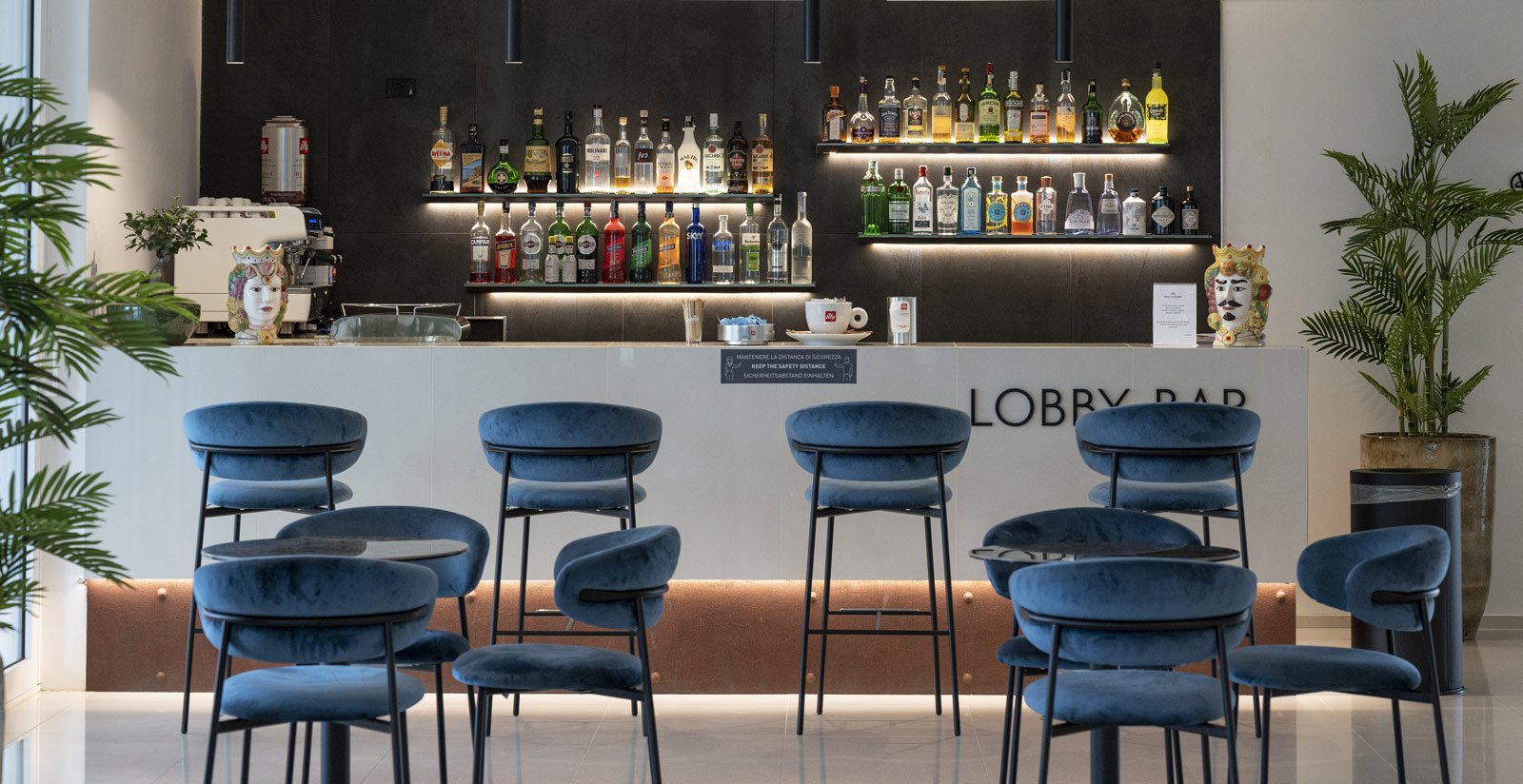Cocktail Bar2