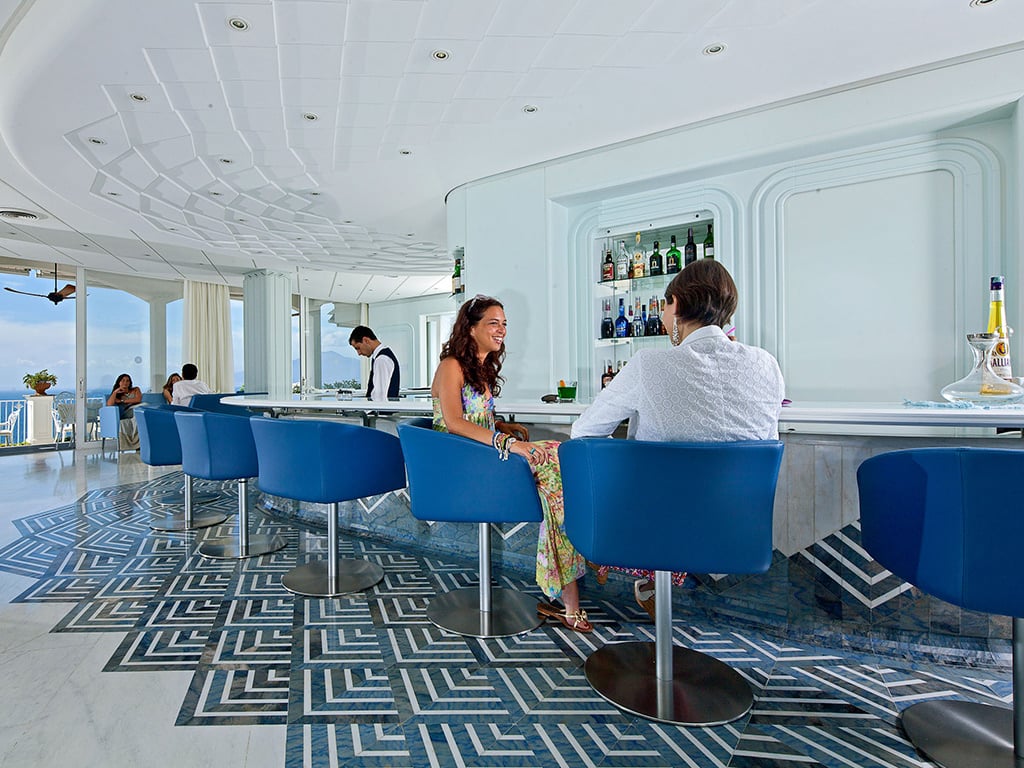 Blue Lounge Dine & Drinks21