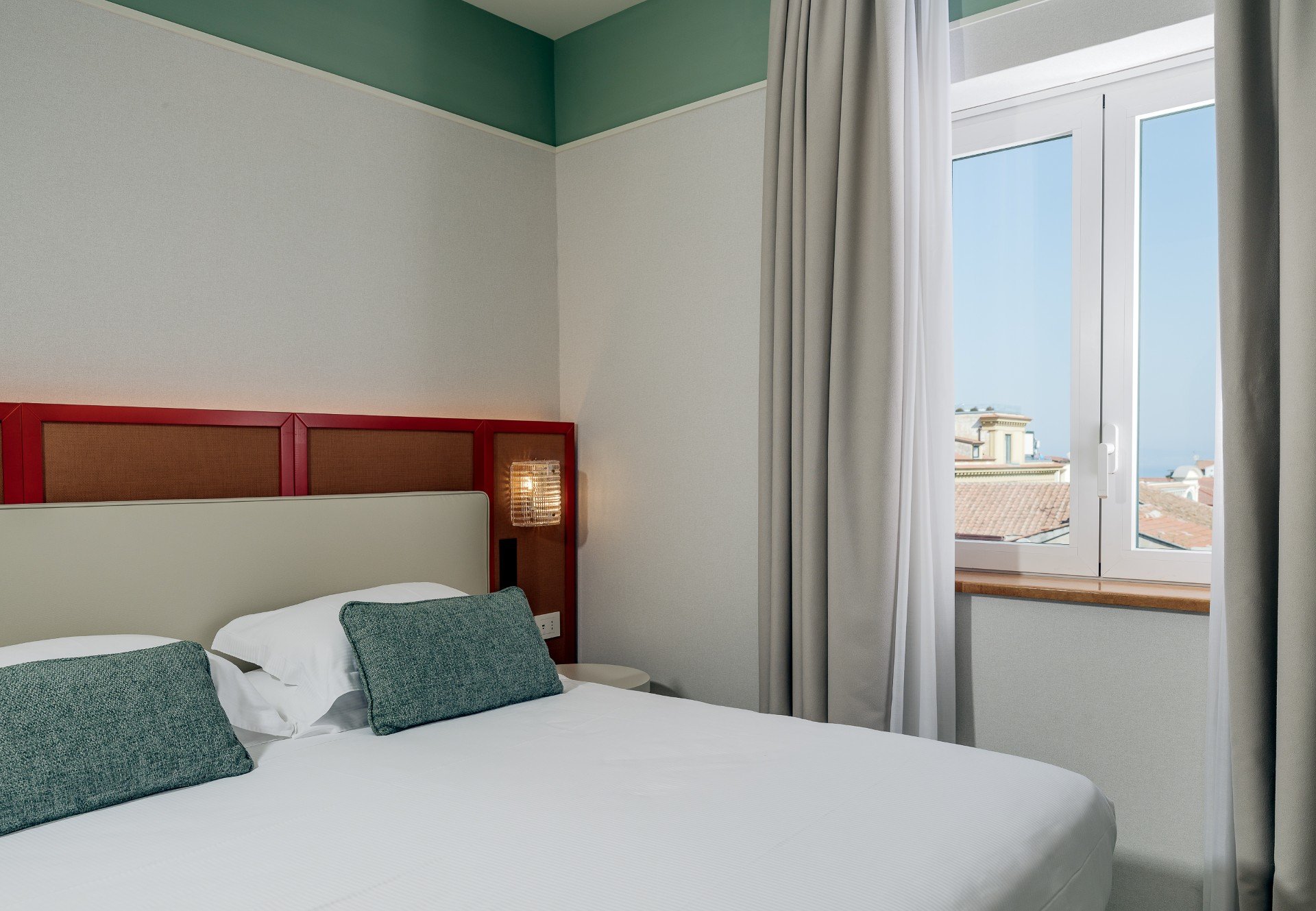 Hotel 2 Hotel 2