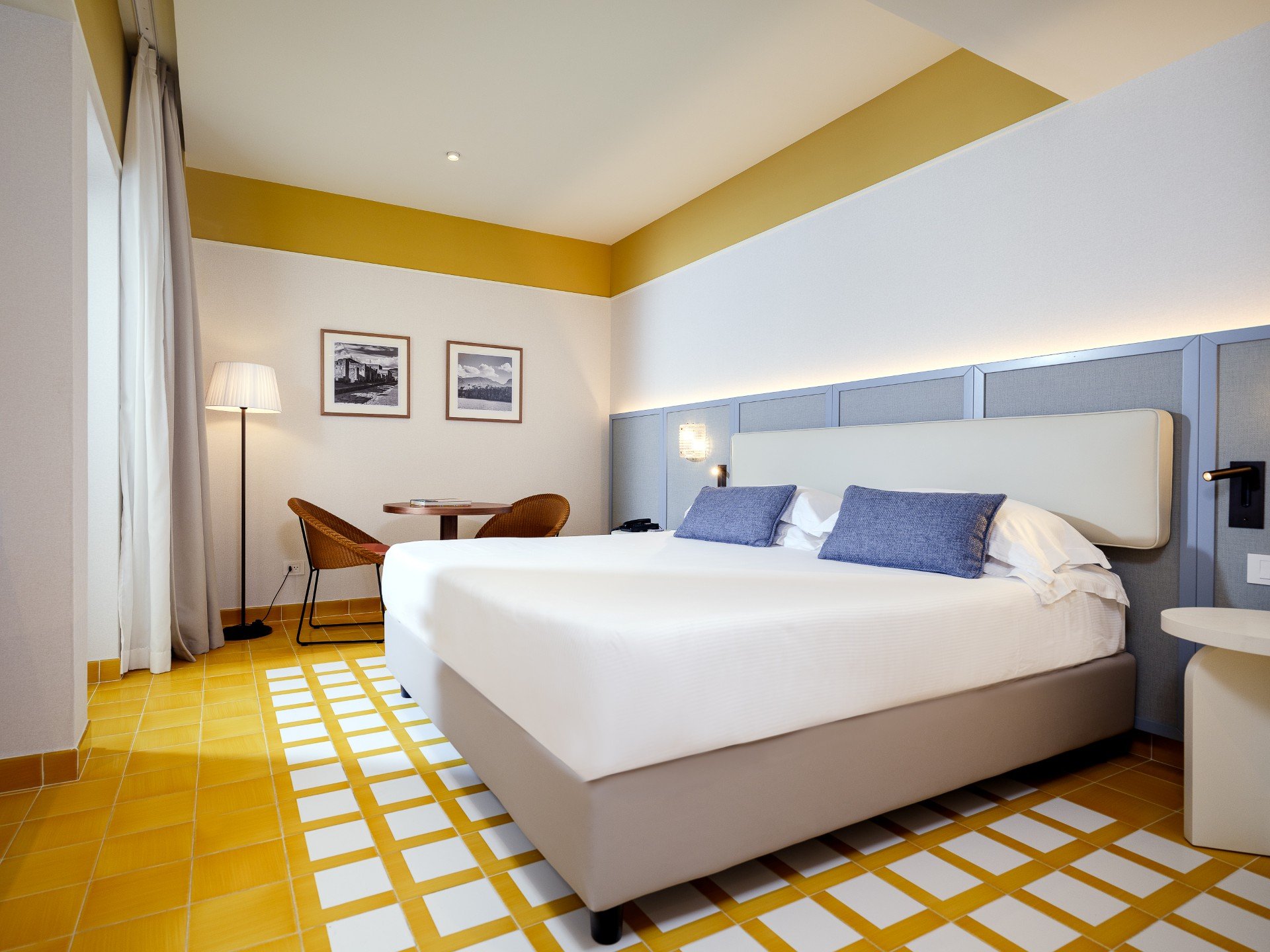 Hotel 2 Hotel 2