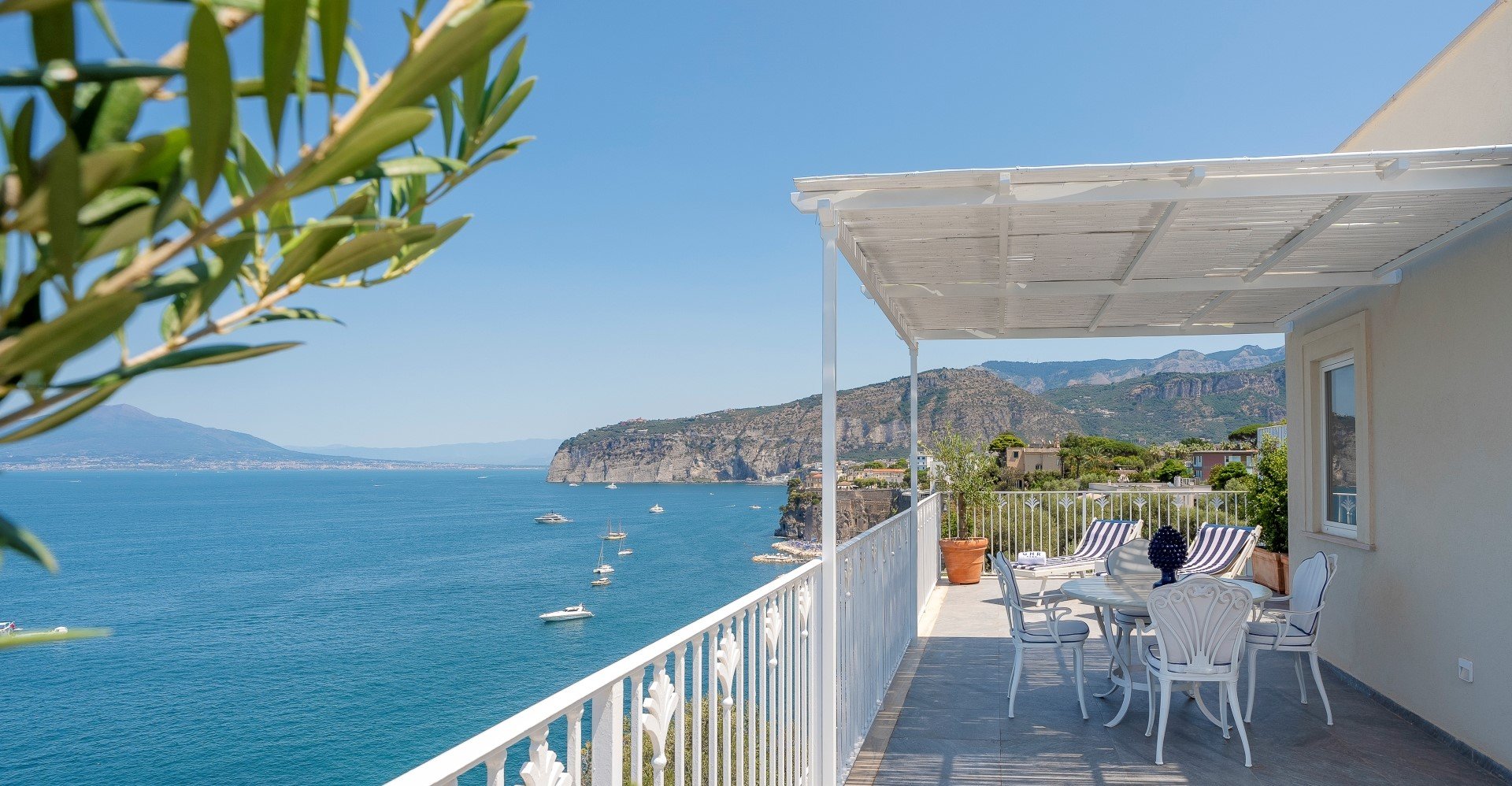Riviera Grand Suite 7