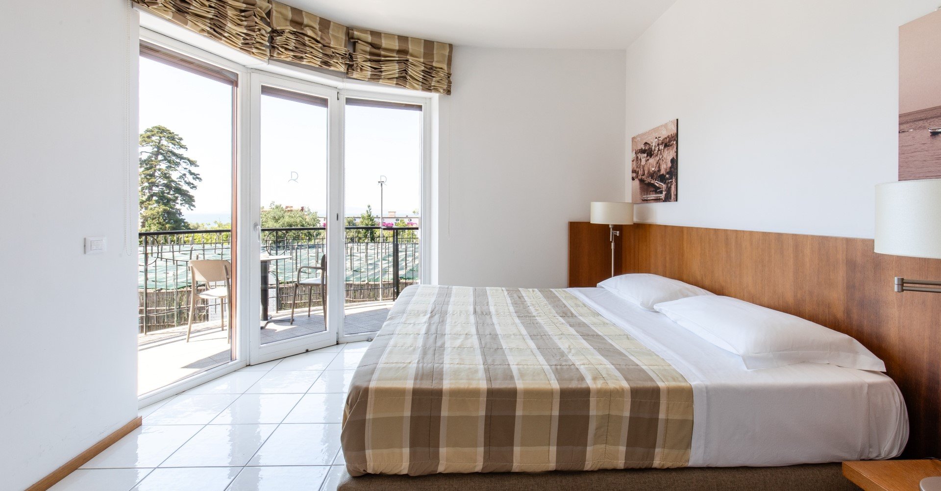 Deluxe Plus apartments with private balcony4 Deluxe Plus apartments with private balcony4