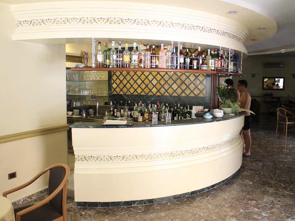 Restaurant6 Restaurant6