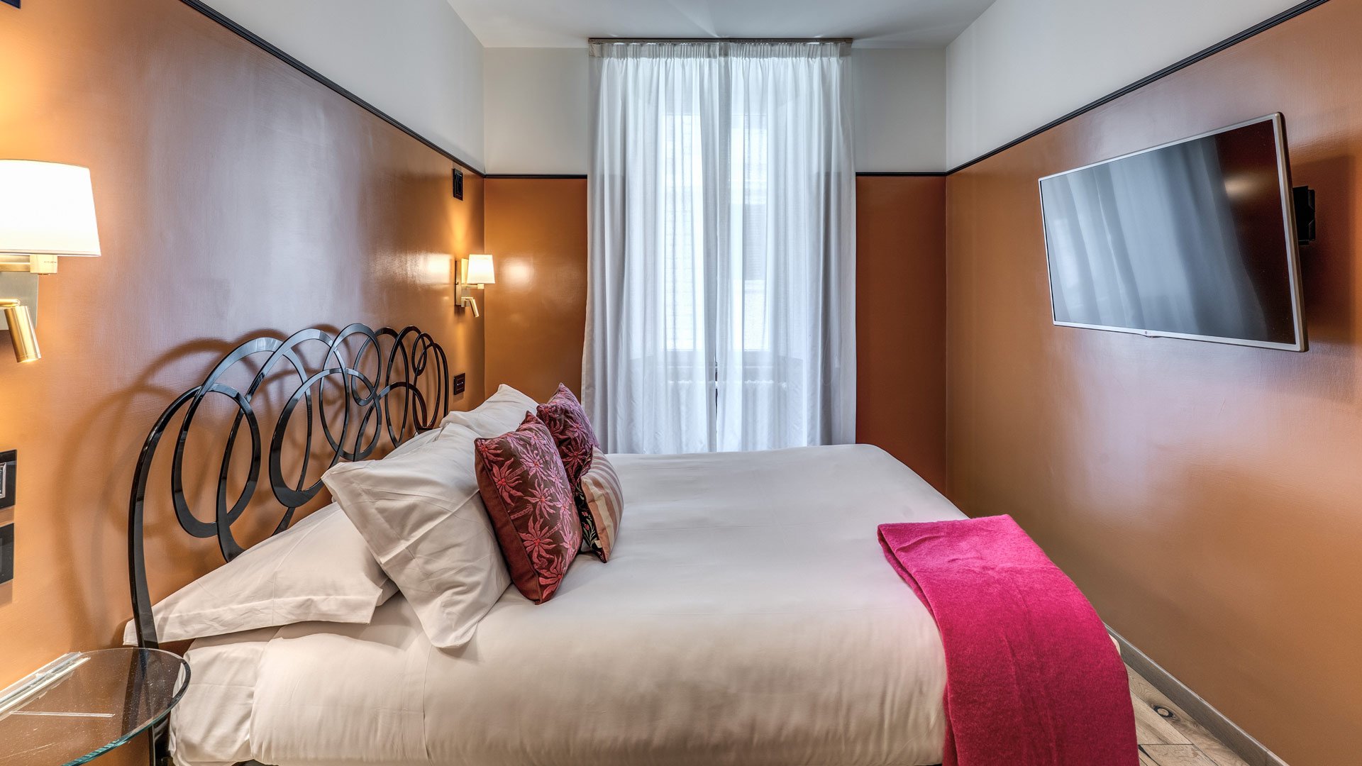 Deluxe Rooms11