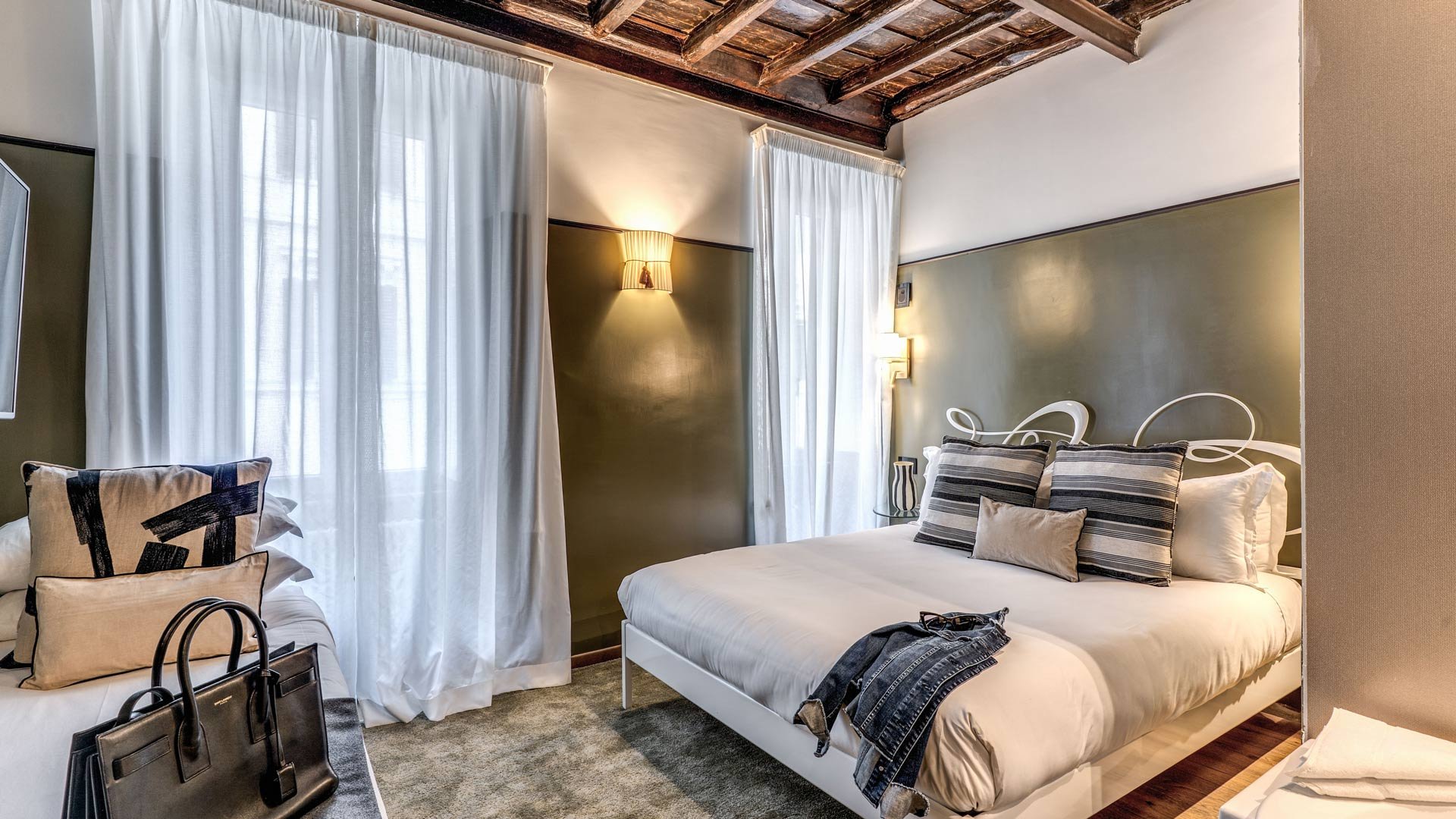 Rooms8