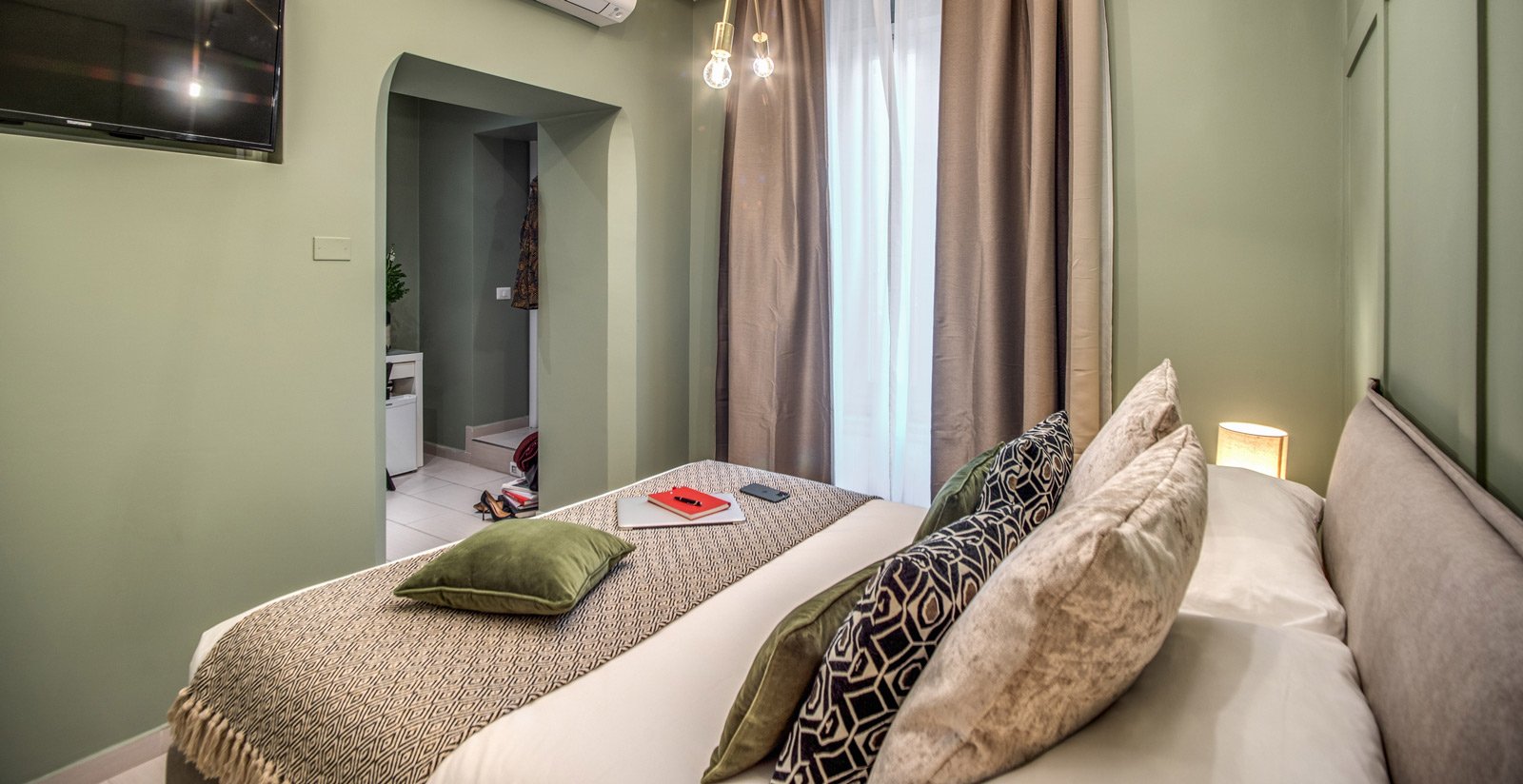 Rooms9