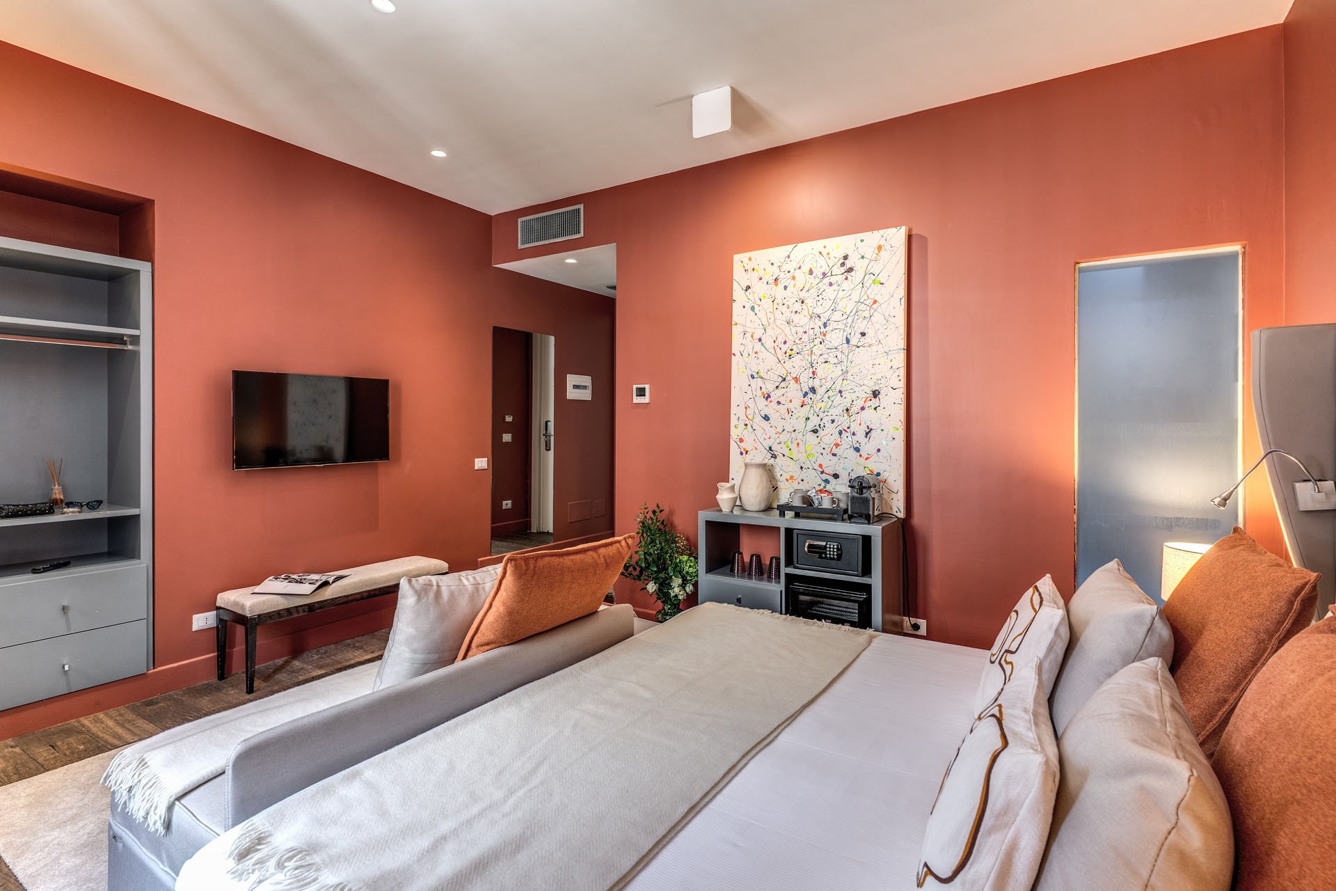 Deluxe Triple Room10