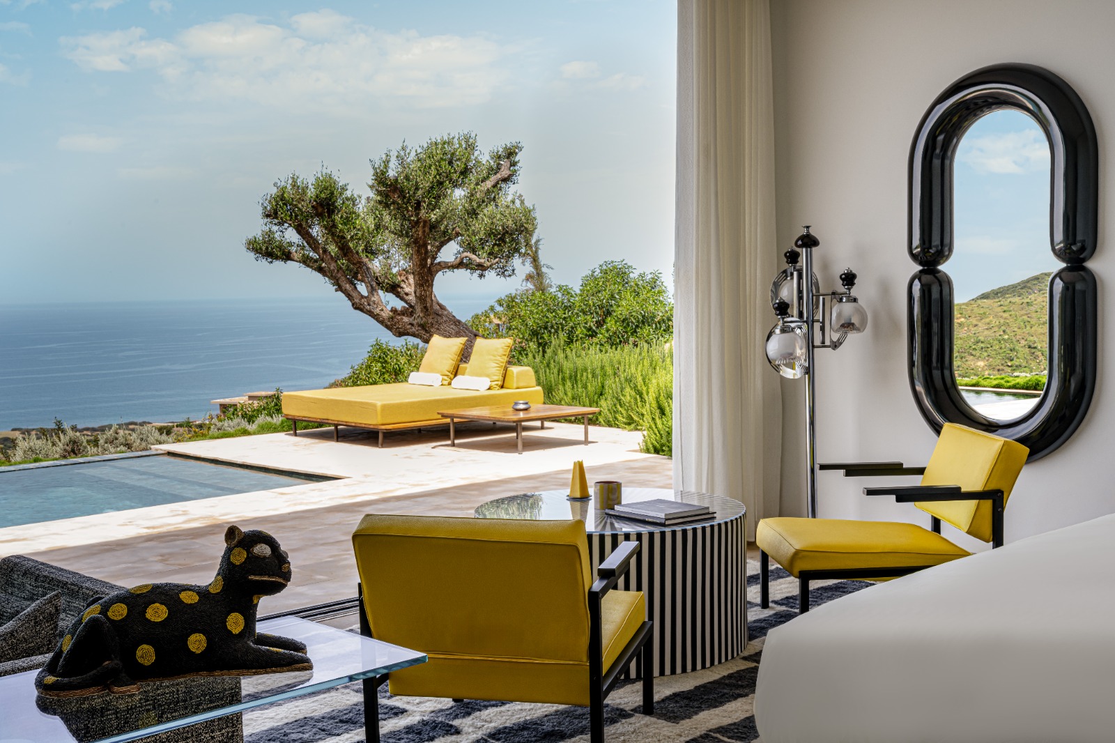 Sirine Pool Suite with Ocean View17