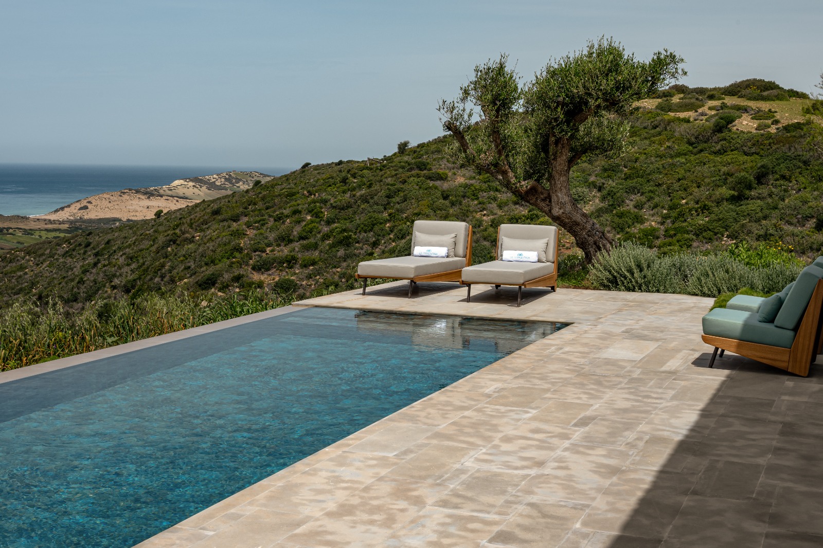 Sirine Pool Suite with Ocean View12