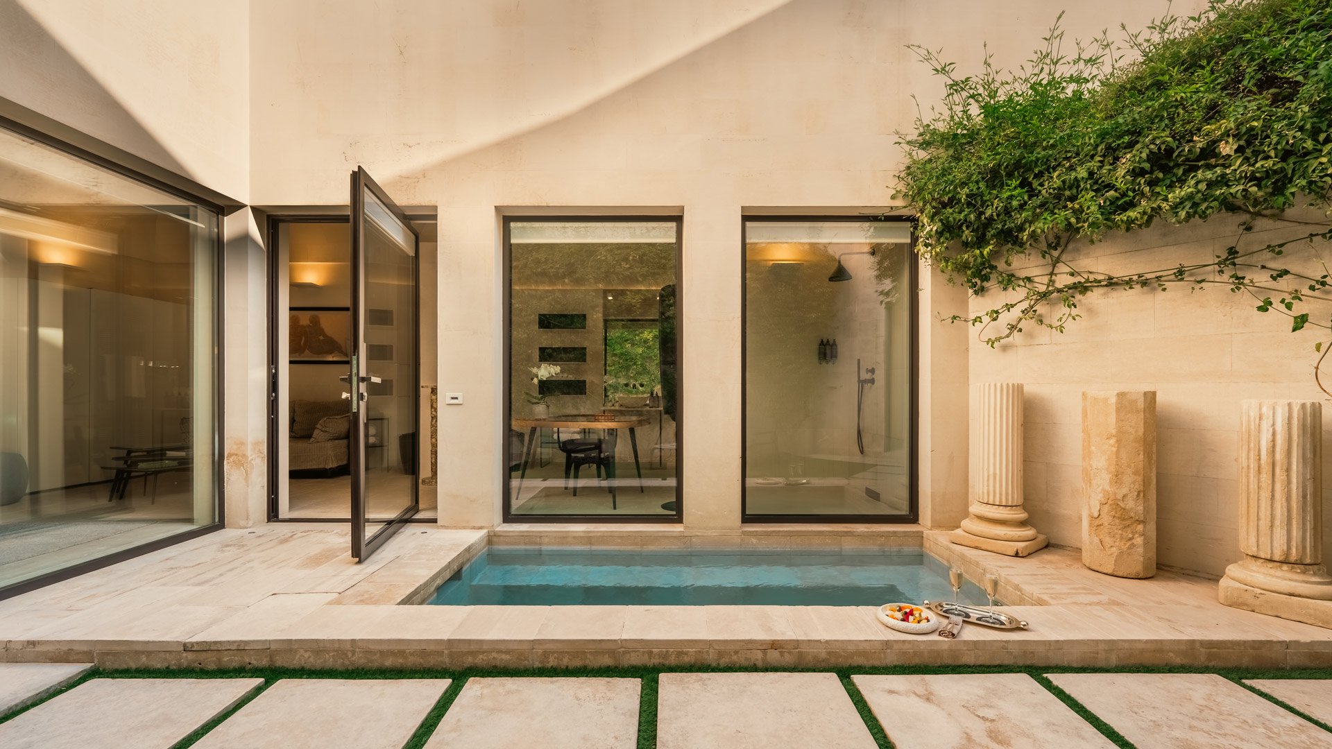 Suites à côté10