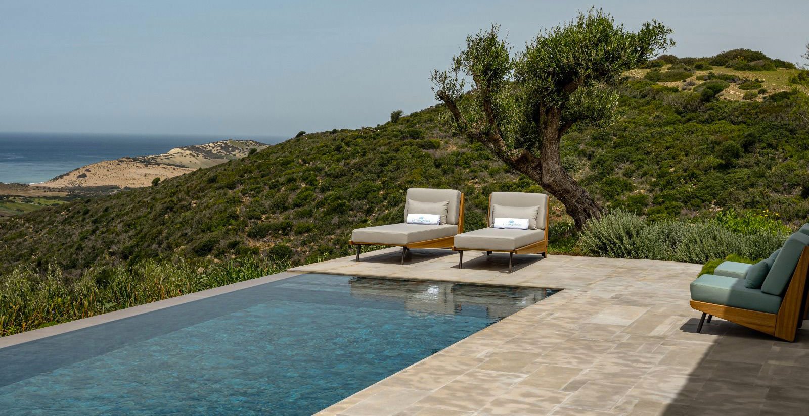 Suites & villas6
