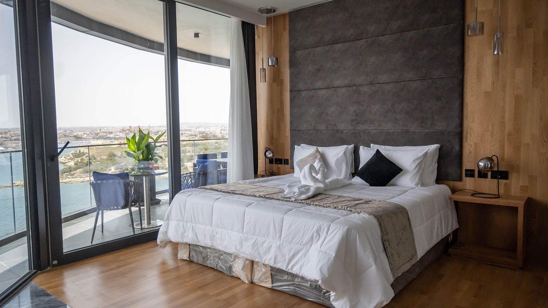  Presidential Corner Three Bedroom Suite2