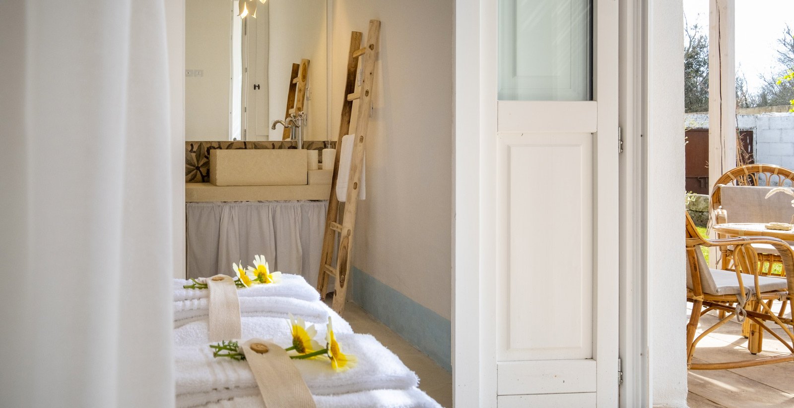 A rejuvenating stay between land and sea10