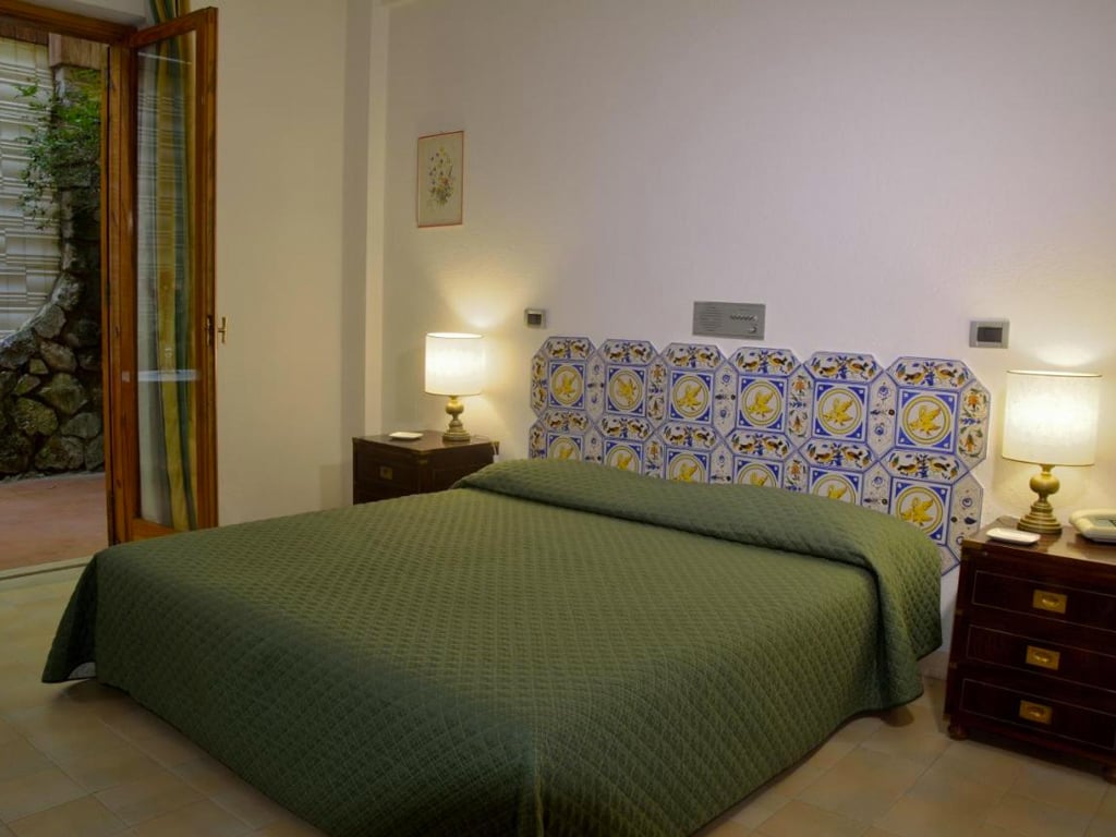 Rooms 6