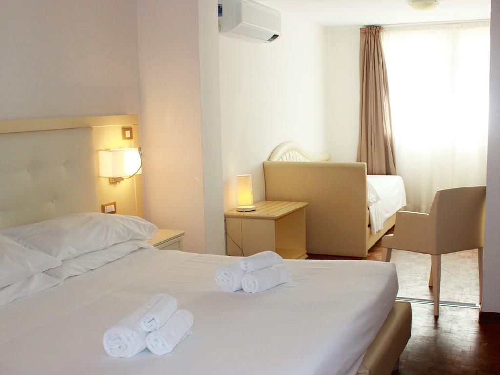 Rooms12 Rooms12