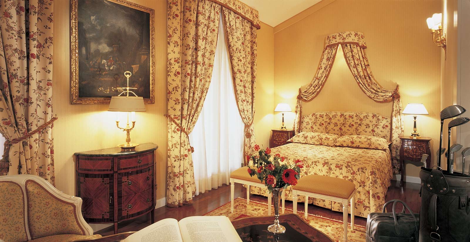 ROOMS4