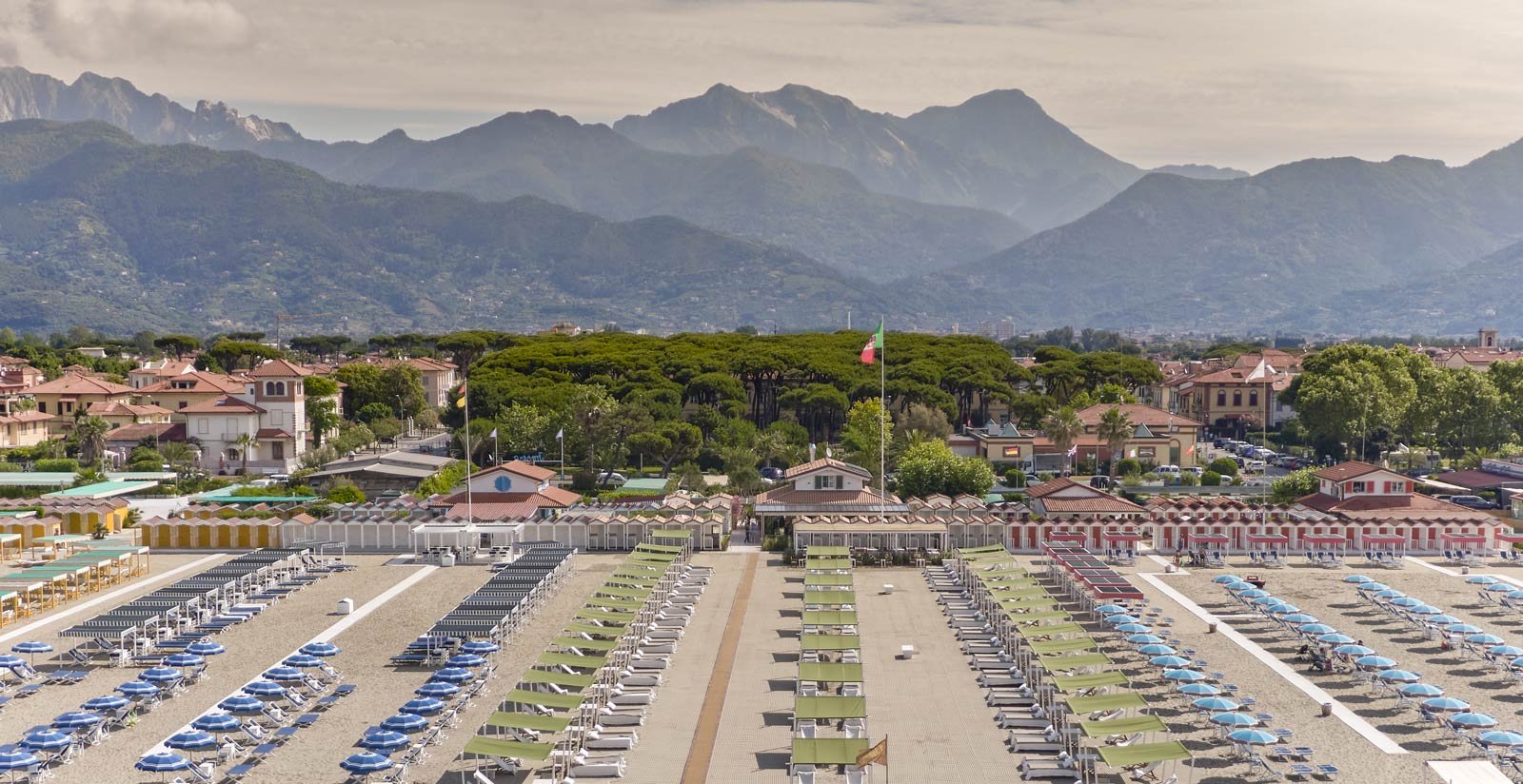 An oasis in the heart of Forte dei Marmi7