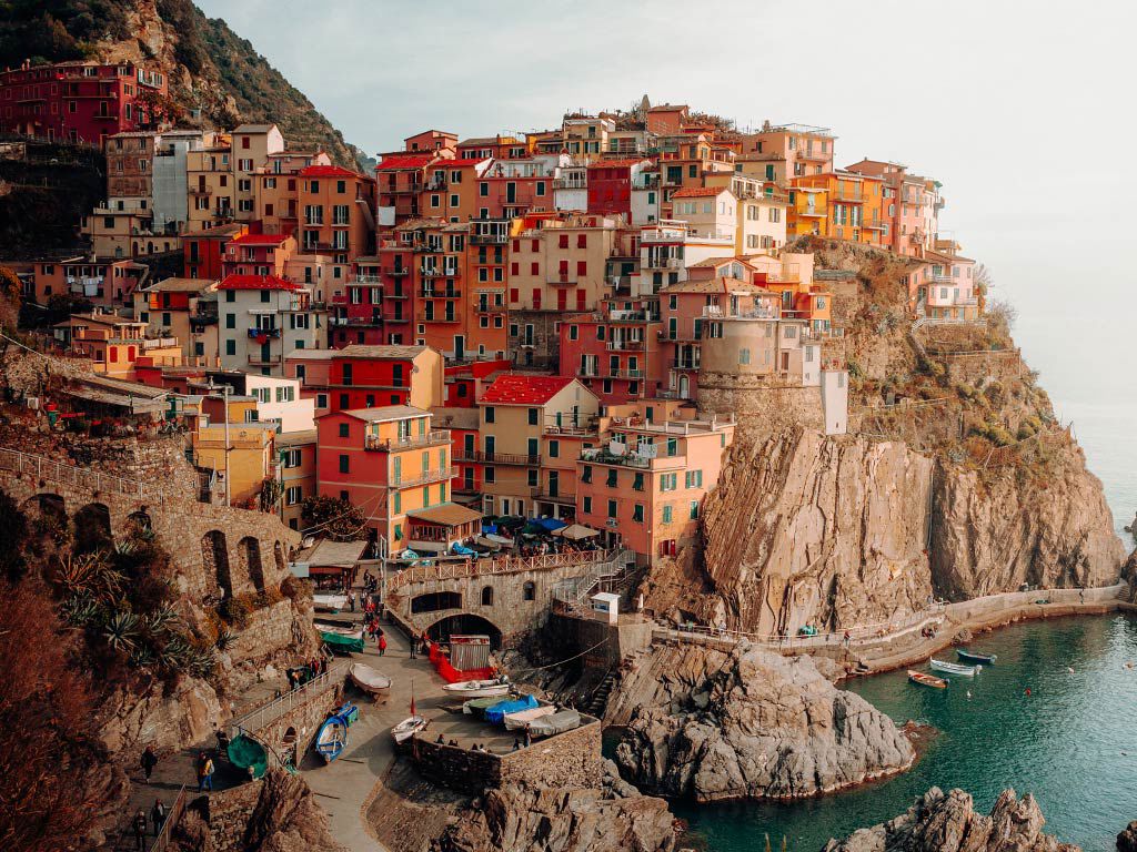 Dintorni 8 Dintorni 8