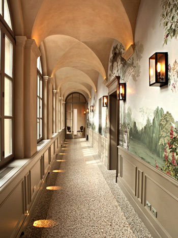 Immerse yourself in 700 years of history 13