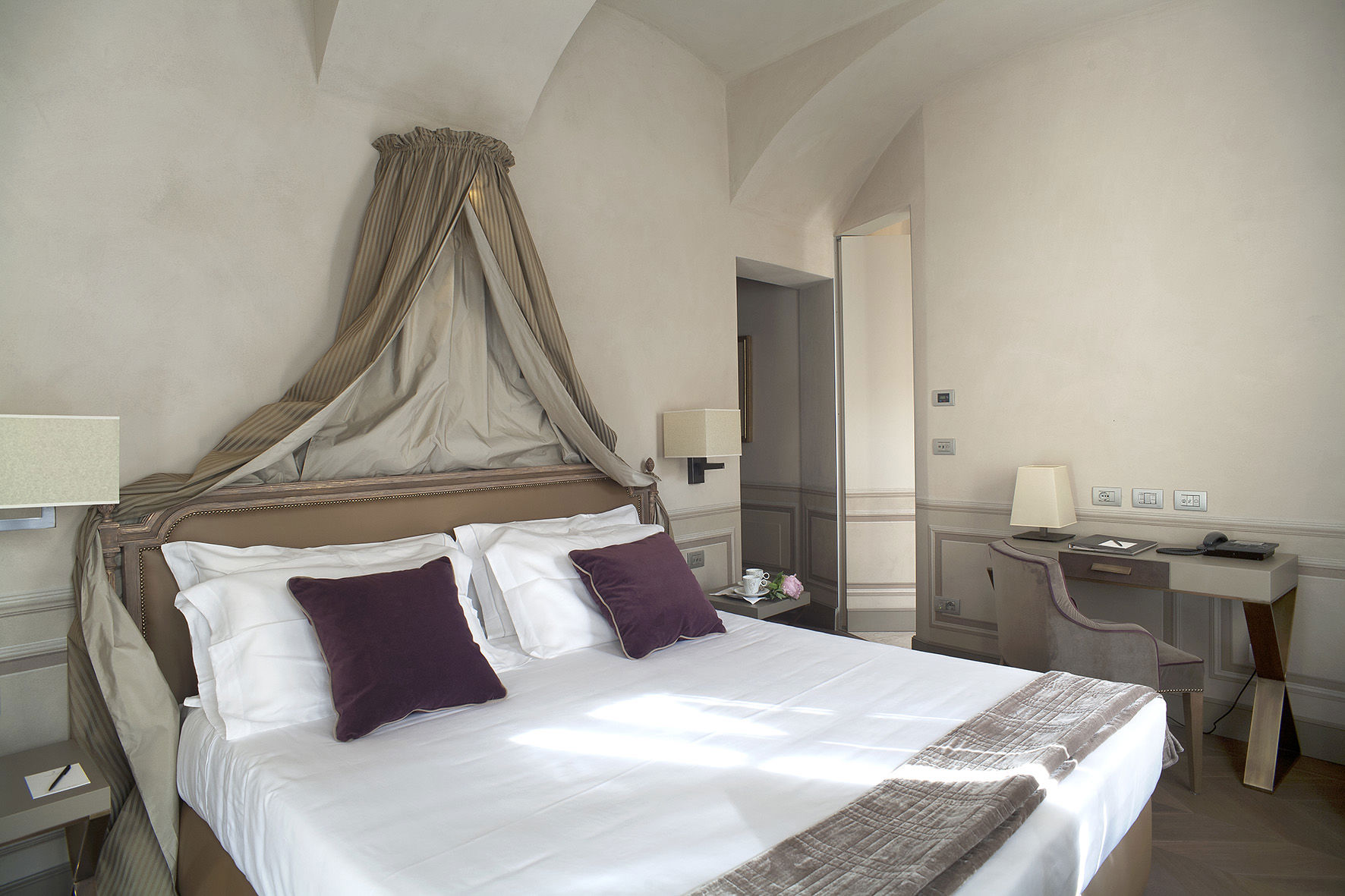 Immerse yourself in 700 years of history 8