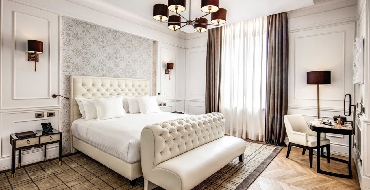 Book a Signature Suite at Hotel Splendide Royal Rome