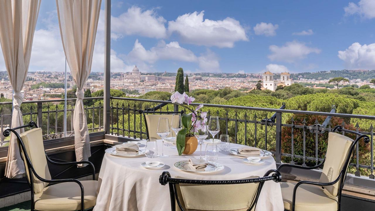 Looking for restaurants to eat in Rome? Hotel Splendide Royal