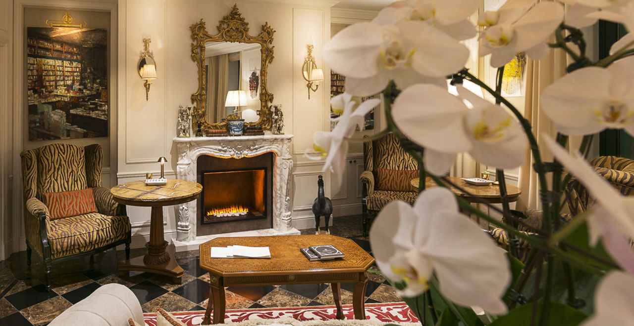 Get the Company Data of Hotel Splendide Royal Paris