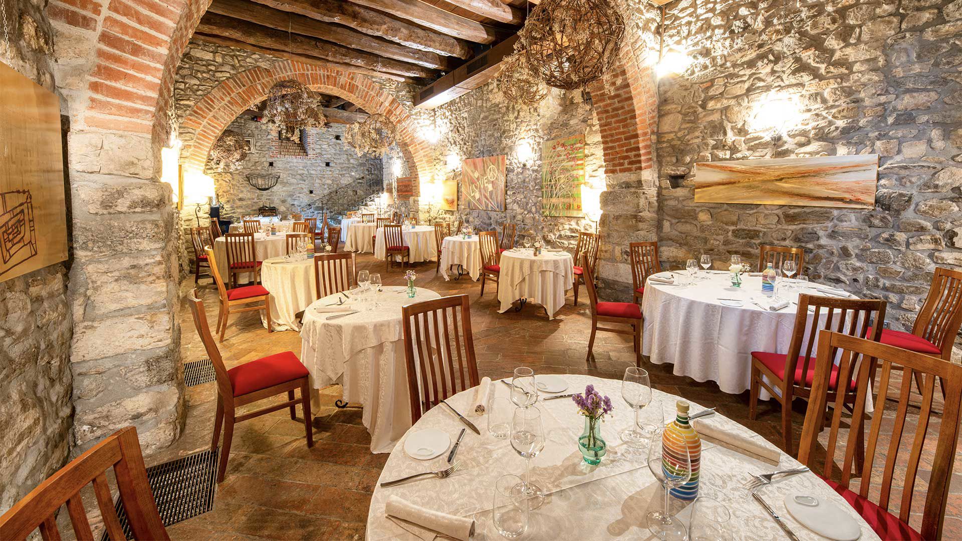 Castello di Casiglio - LèCru Restaurant 5