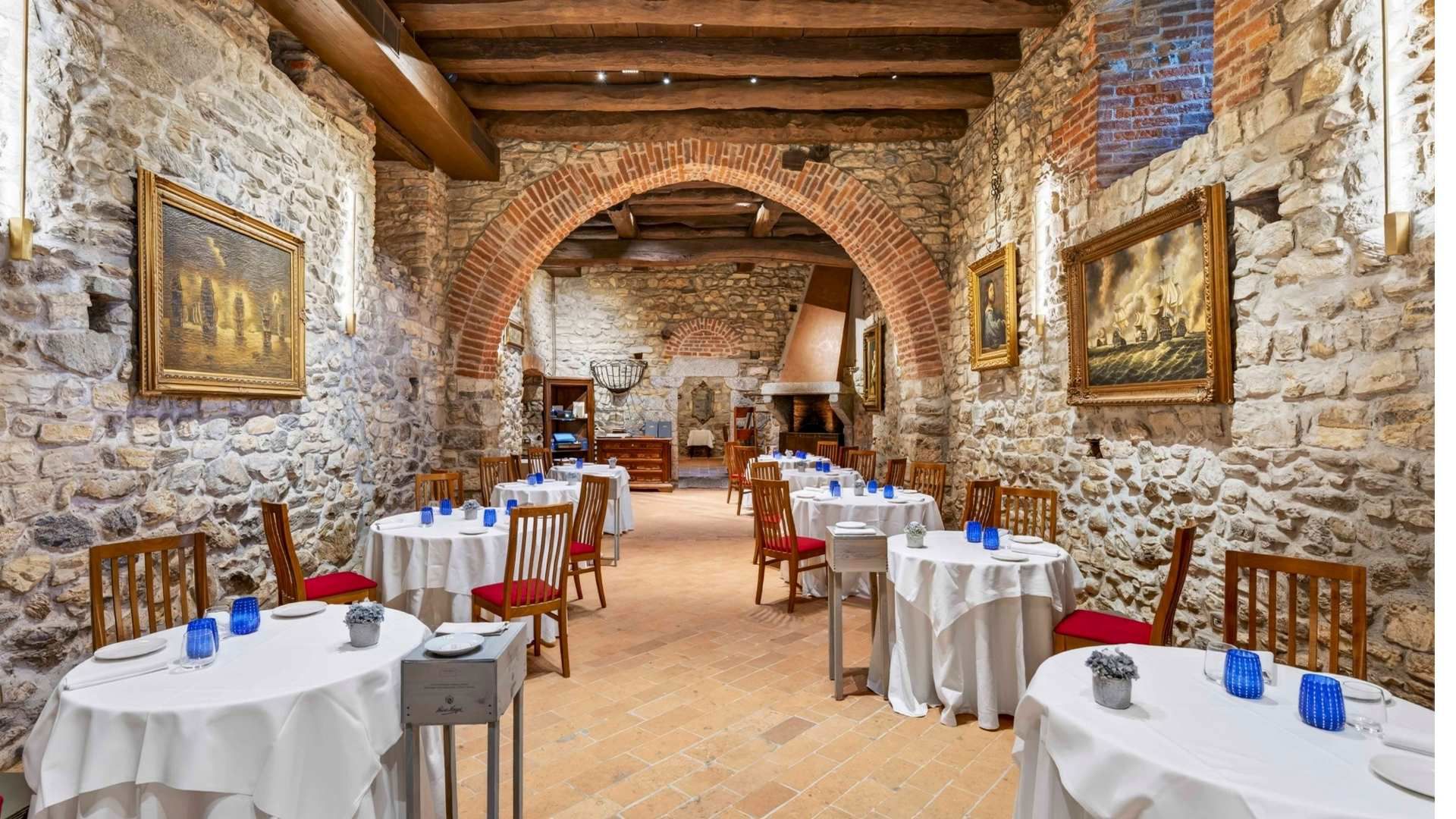 Castello di Casiglio - Restaurant LèCru 5